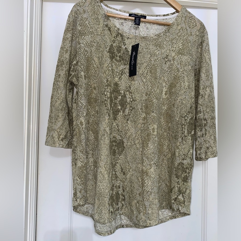 Kenneth Cole Snake skin design dolman shirt with gold shimmering